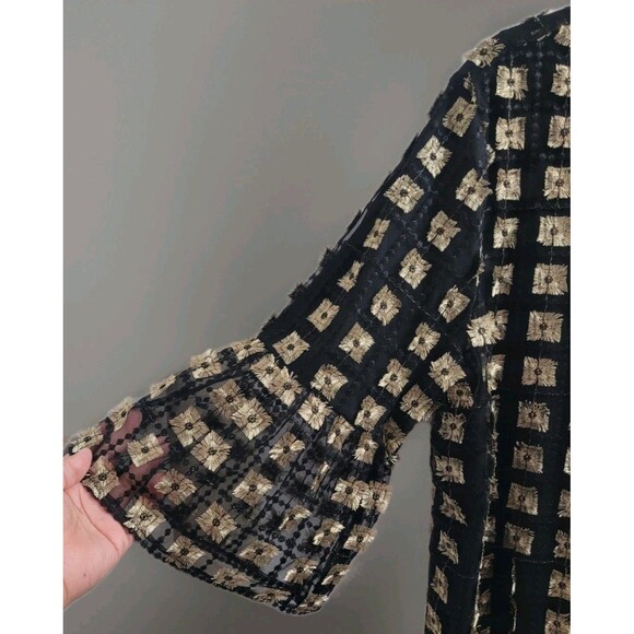 Calvin Klein Size XL Embroidered Sembro Gold Applique Top Blouse Black - Picture 3 of 10